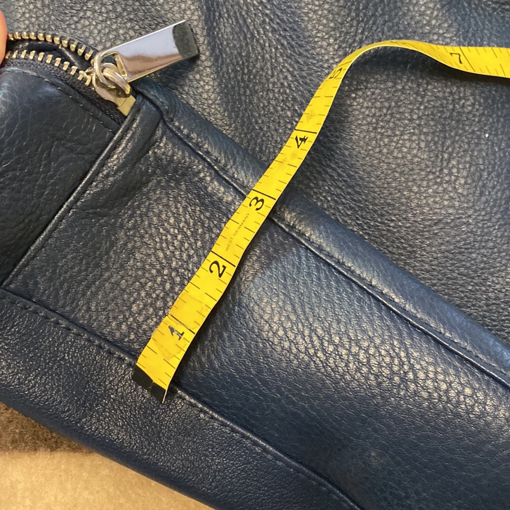 Michael Kors navy leather hobo bag - Picture 14 of 16